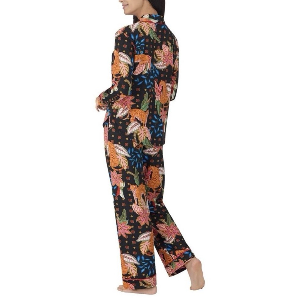 ROOM SERVICE Floral Women's Pajama Set